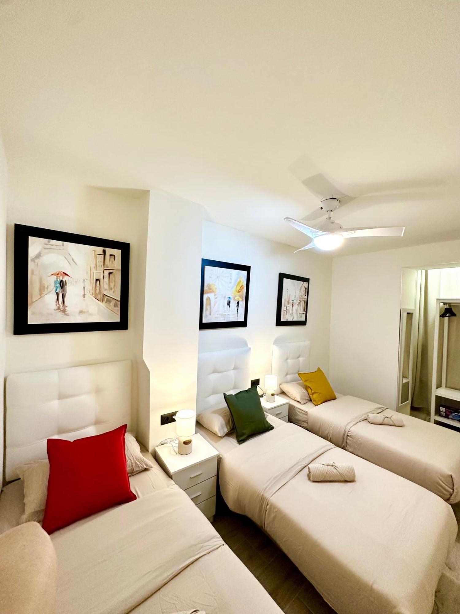 La Reina Apartment By The Sea Alicante Exterior photo